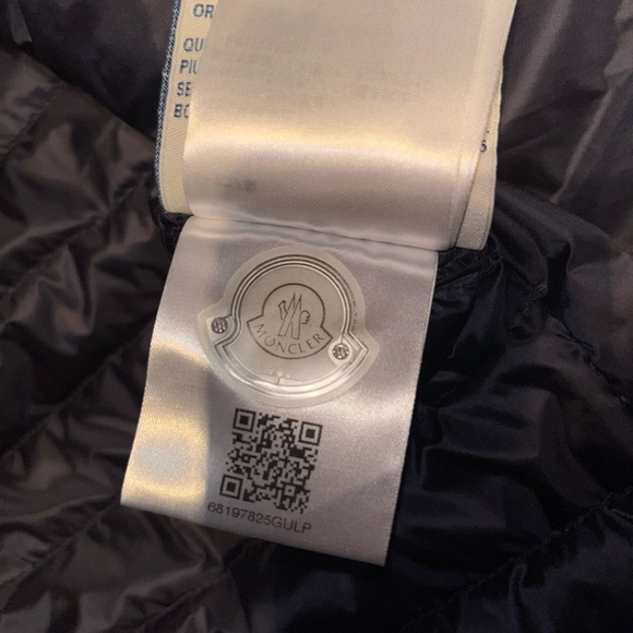 Moncler Midnight Blue Puffer Jacket - Picture 15 of 17